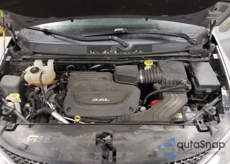 2017 Chrysler Pacifica Touring-L из США, поврежденный, VIN 2C4RC1BG2HR593487